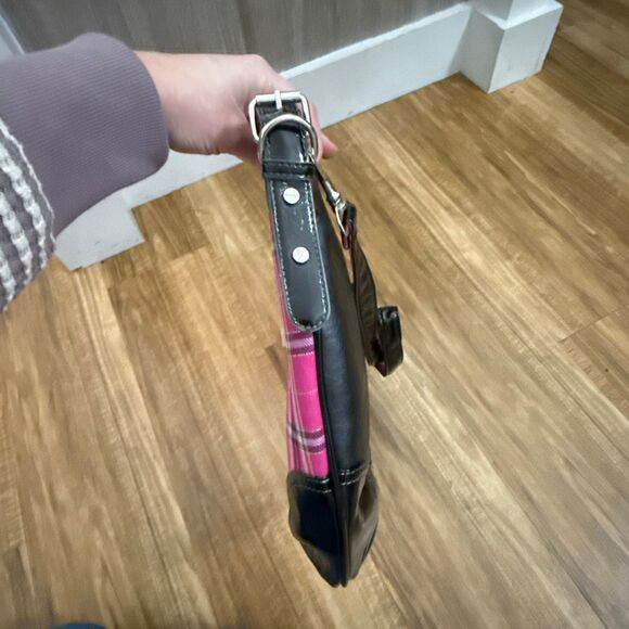 XOXO Preppy Girl Plaid Shoulder Bag NWT - Picture 5 of 8